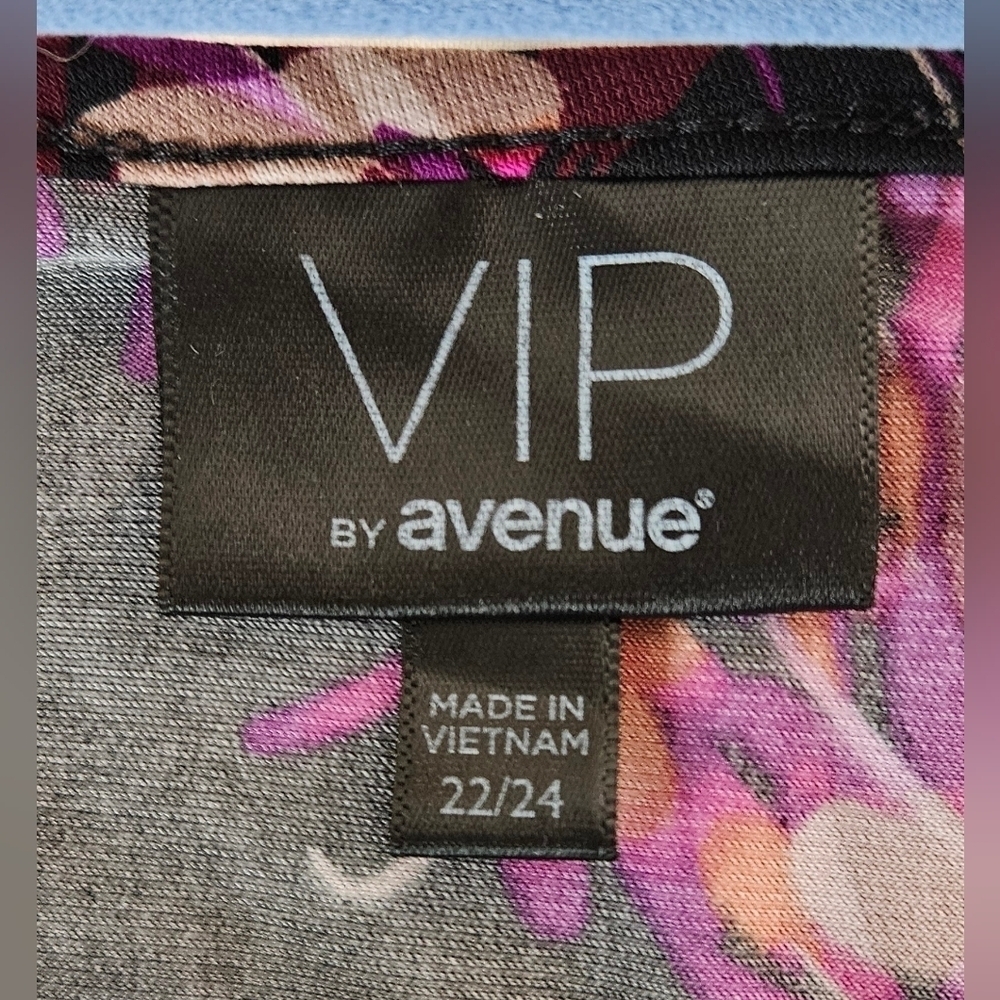 VIP BY AVENUE TUNIC SZ 22/24 PURPLE FLORAL - Picture 4 of 7